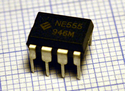 NE555