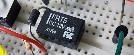 Miniatuirrelais FRT5 12V