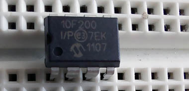 PIC10F200